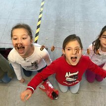 kinder-bei-einem-spiel-am-buß-und-bettag-bei-der-uvex-group