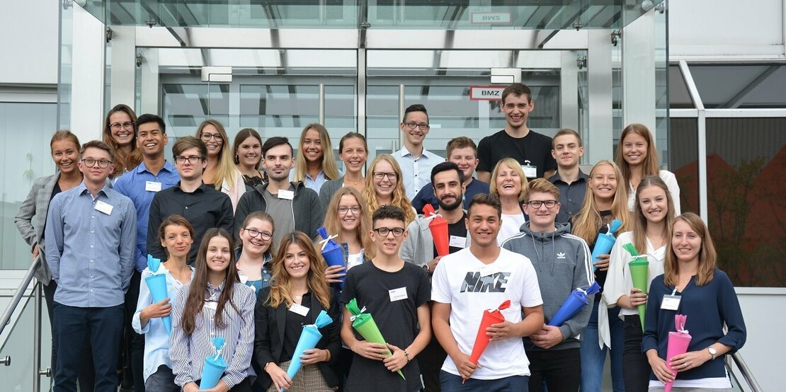 alle-neuen-azubis-der-uvex-group