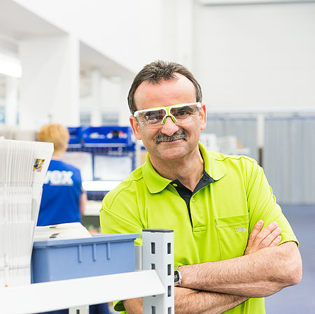 José de la Cruz Leitung Montage uvex group