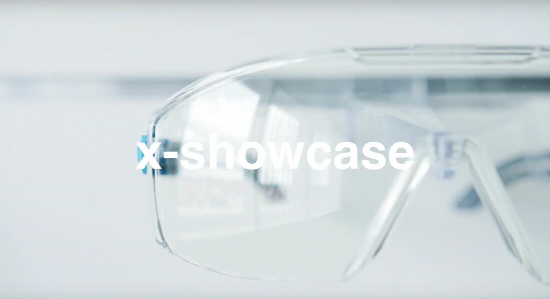 uvex supravision excellence Schutzbrillen-Beschichtung x-showcase