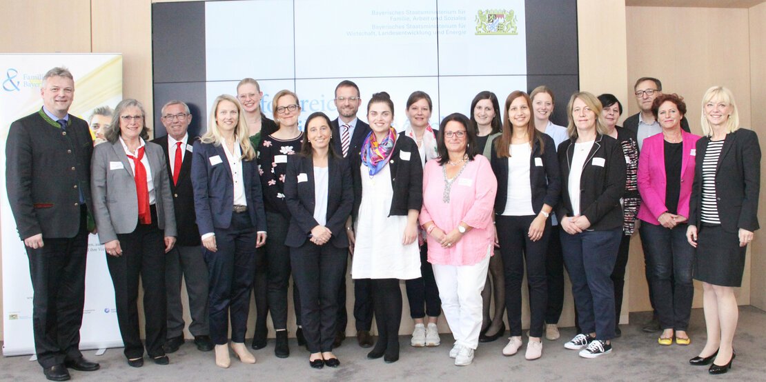 gruppenfoto-der-gewinner-des-erfolgreich-familienfreundlich-darunter-auch-die-uvex-group