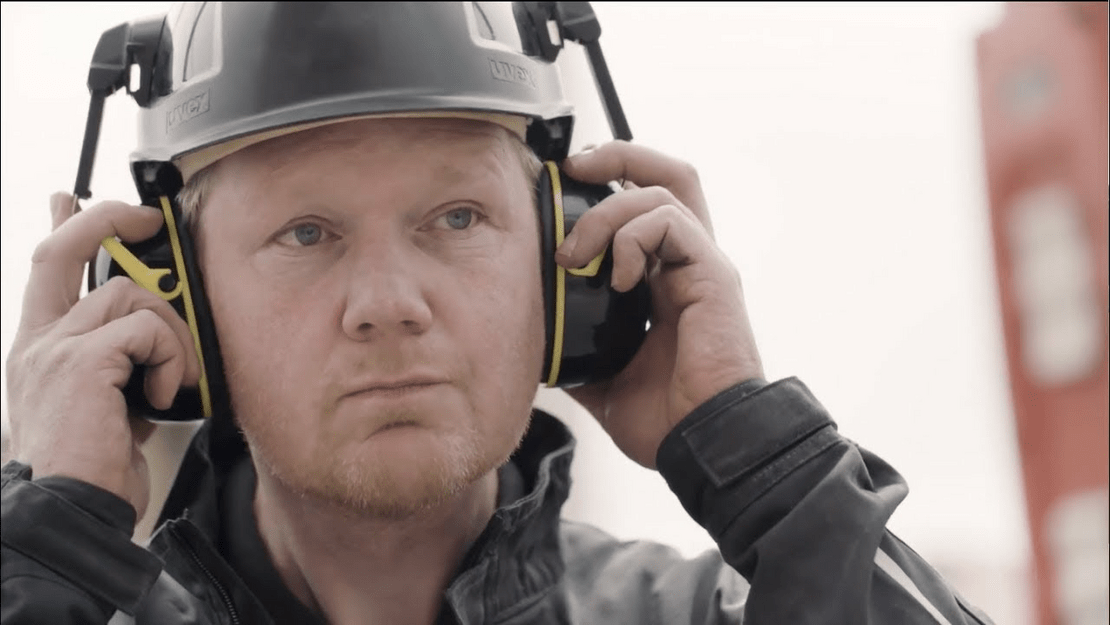 Earmuffs vs. Earplugs | How do I find the right hearing protection? (English) Earmuffs vs. Earplugs | How do I find the right hearing protection? (English)