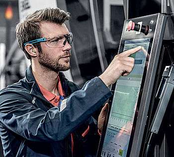 PSA-Produkte für Arbeitsschutz in der Automobilbranche im Bereich der production