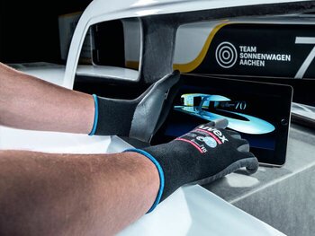 Work gloves with touch screen and ESD function
