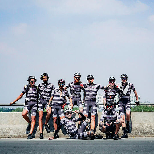 Hardbrakers Picture of the Hardbraker in cycling outfits