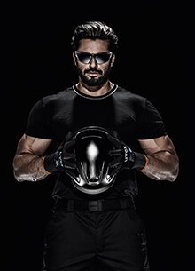 uvex pheos cx2 safety spectacles demonstrate excellent performance Male model wearing uvex pheos cx2 safety spectacles