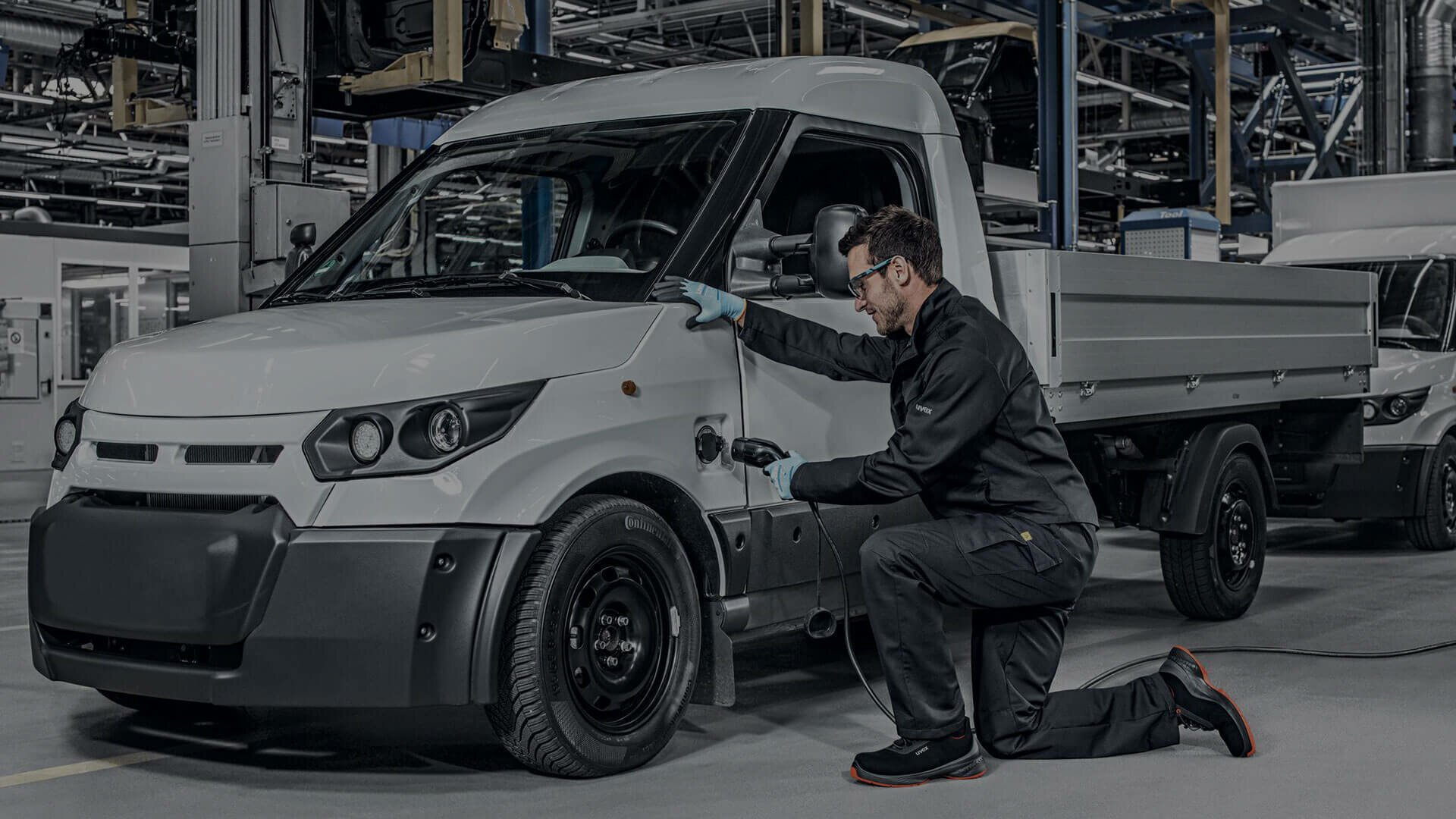 Arbeitsschutz Elektromobilität Fahrzeugmontage