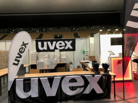 uvex-stand-ösv-einkleidung-innsbruck
