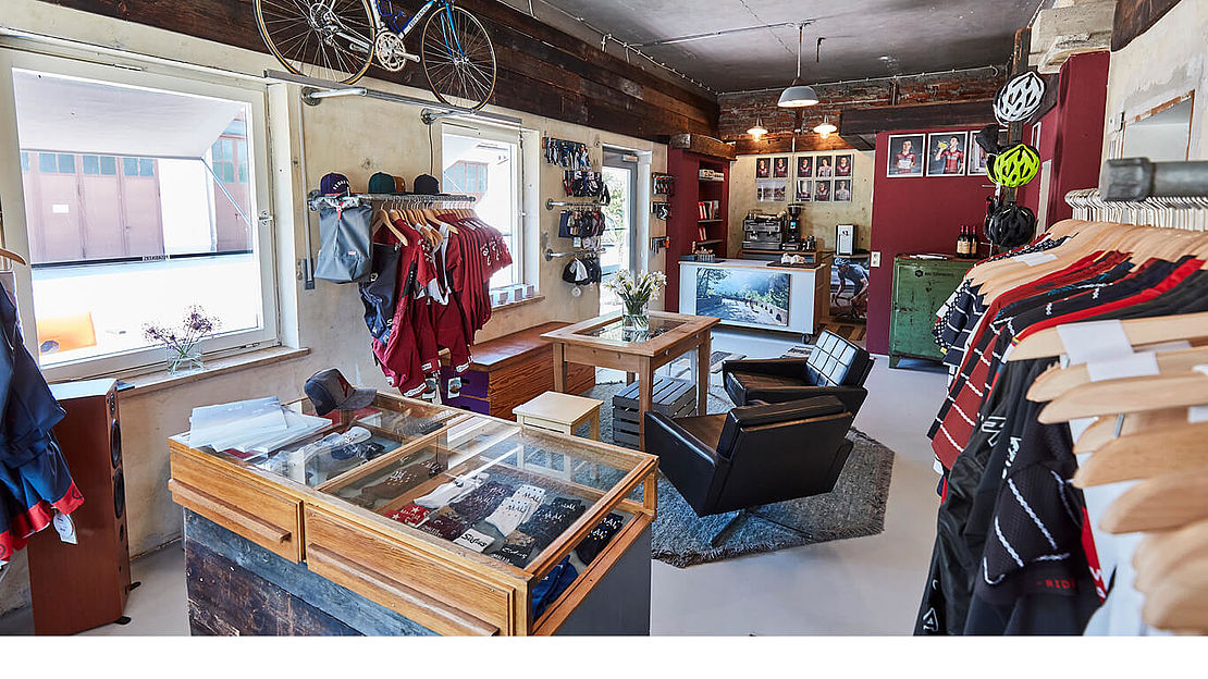 RO27 – The interactive Pushbikers-Office Interior view of the Pushbiker office