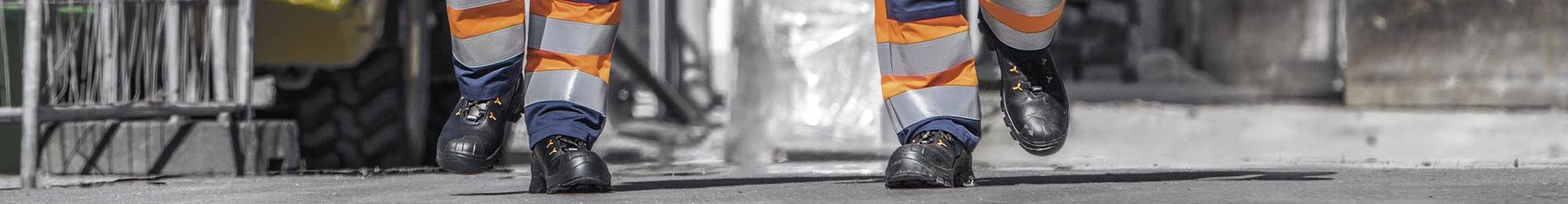 Robust safety footwear