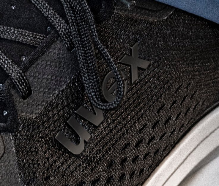 Breathability meets fashion: uvex 1 sport safety shoes are a joy to wear! 