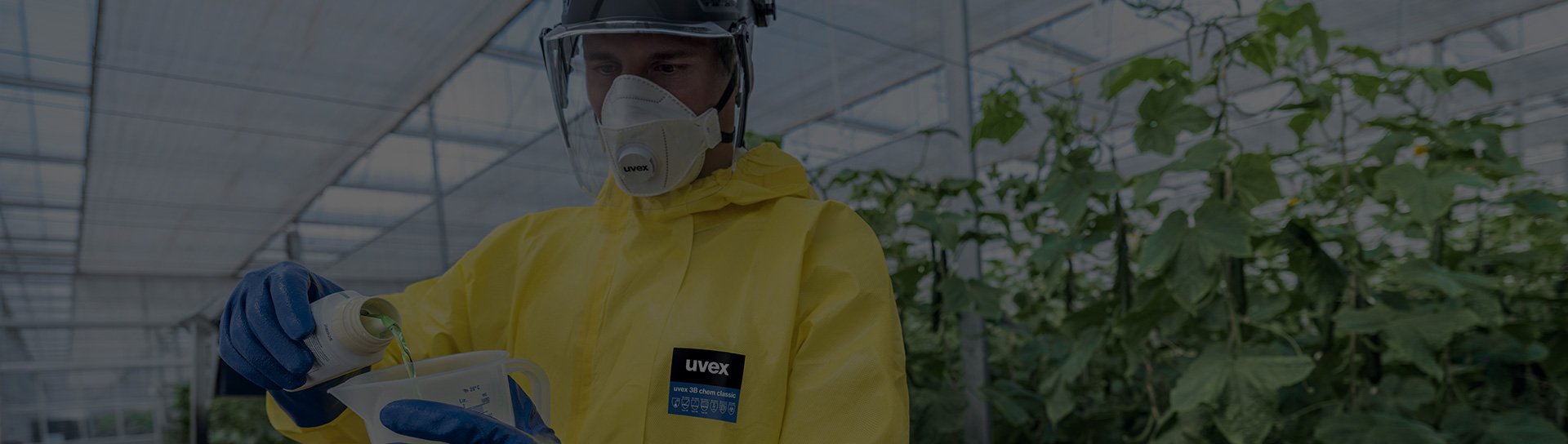 chemical protection gloves for work with highly concentrated crop protection products