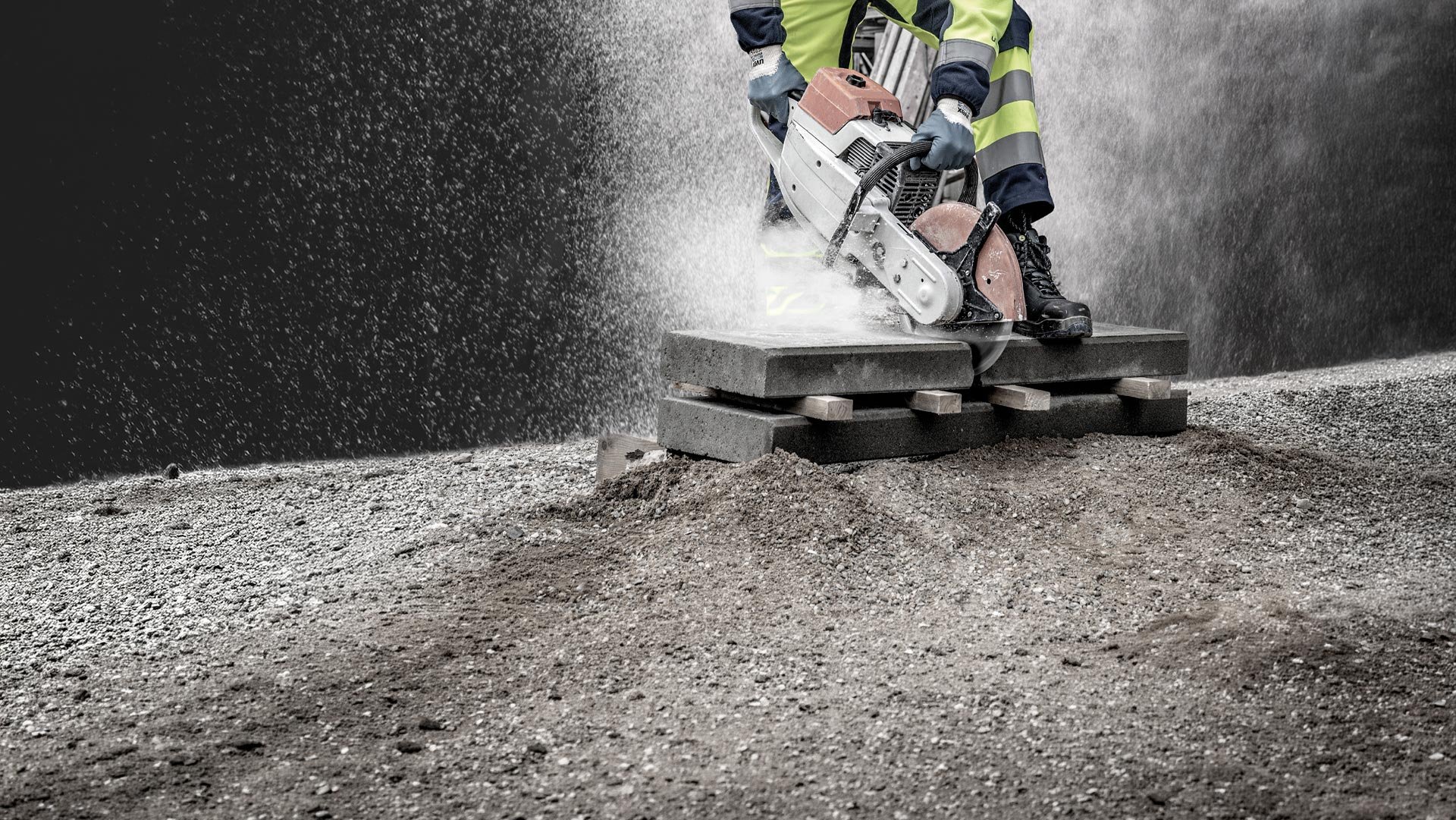 Protecting workers from silica dust