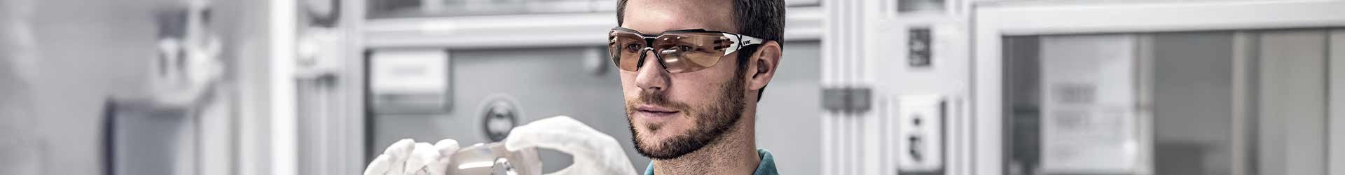 Anti-fog safety eyewear