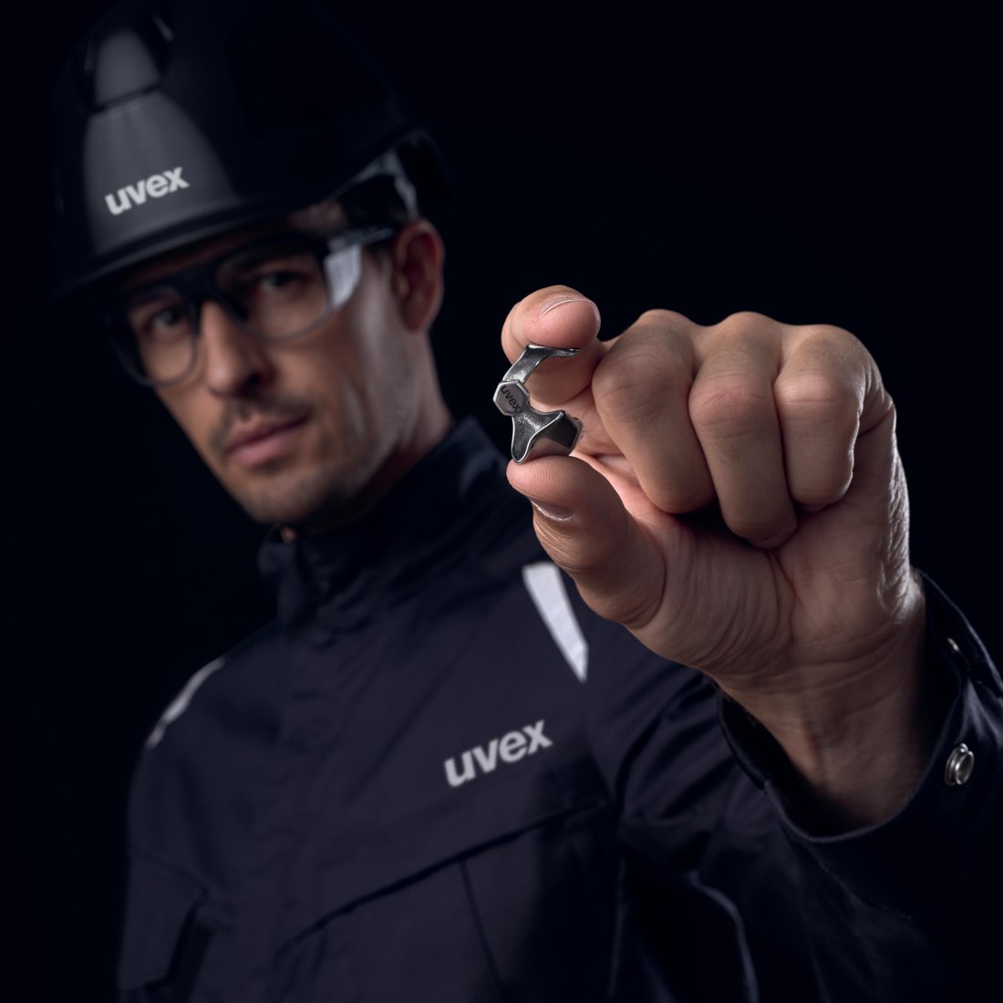 uvex high-fit titan
