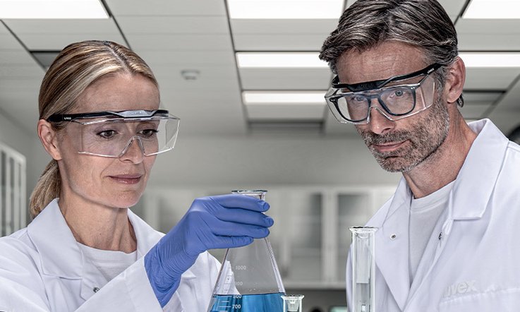 Prescription safety glasses vs goggles vs overspecs