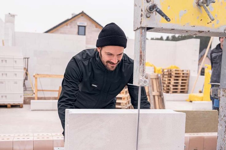 Professionelle Arbeitskleidung für Handwerker outdoor