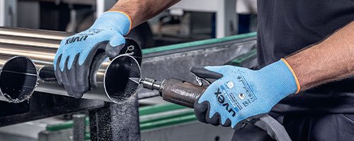Explore the full uvex glove range 