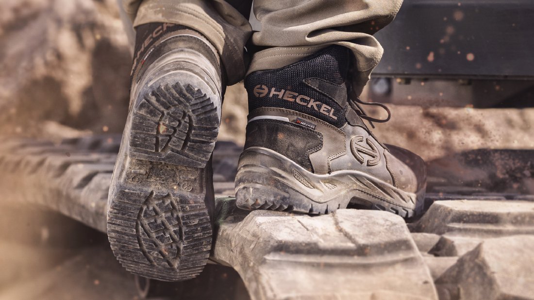 [Translate to French:] SUXXEED OFFROAD 2.0 BROWN HIGH PU2D high-cut safety shoes
