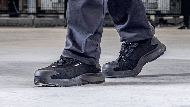 Safety footwear