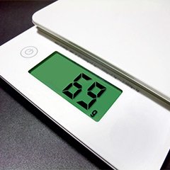 Lightweight full-vision goggle,