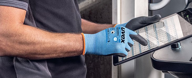 Discover uvex touchscreen-compatible gloves 