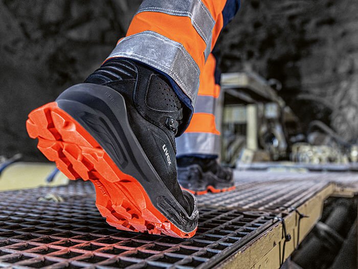 Energy returns for safety shoes Cushioning