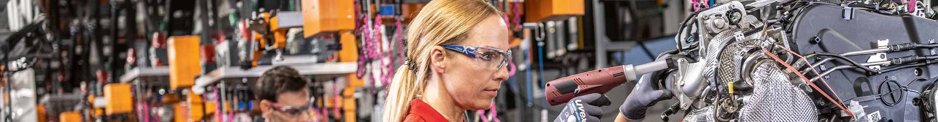 Protective eyewear for manufacturing