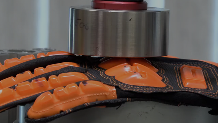 [Translate to French:] Safety 101: Impact Protection Overview