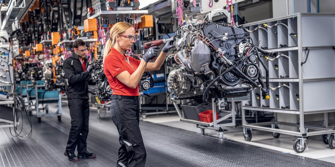 Robuste Automobil-Workwear in schwarz für Damen und Herren