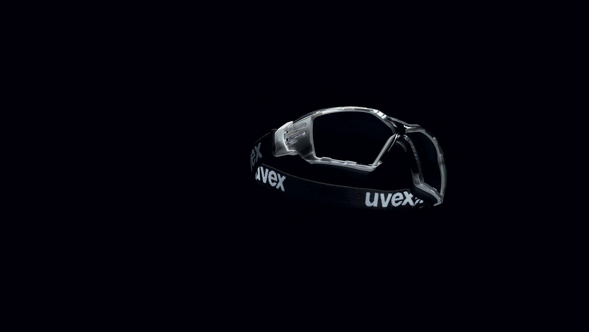 Sealed safety eyewear from uvex