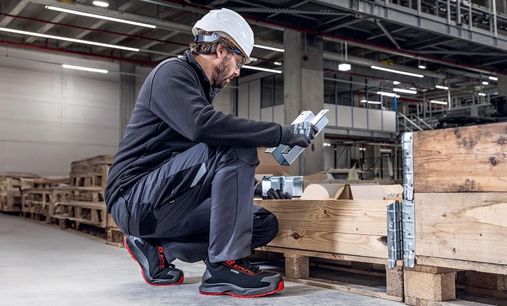 uvex 1 x-craft flexible safety shoes for construction and logistics