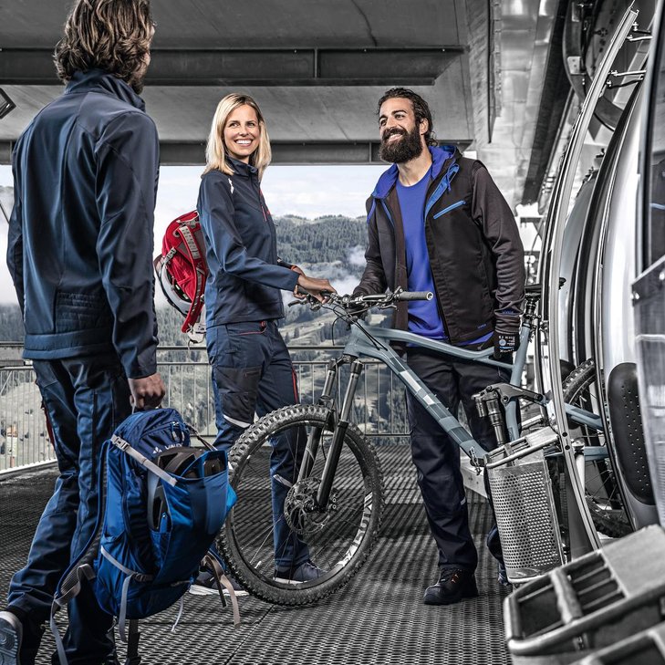 [Translate to Swedish:] A workwear collection with a story: uvex suXXeed