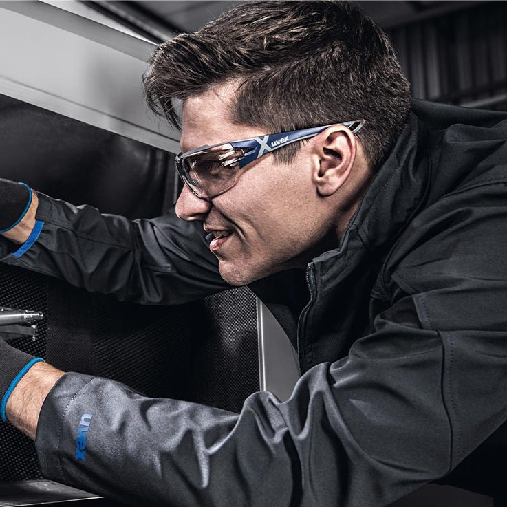 Safety eyewear for defence manufacturing