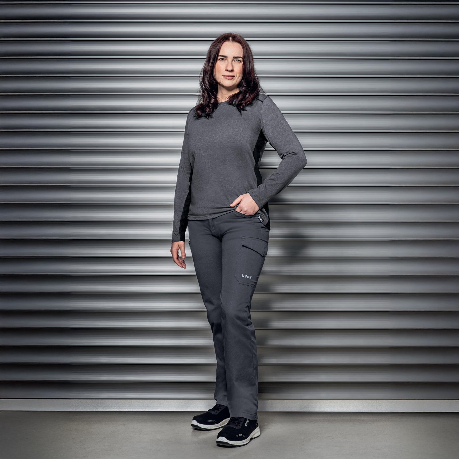 [Translate to Deutsch:] uvex suXXeed essentials Workwear grau für Damen