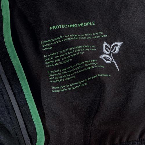 Nachhaltige Softshelljacke dank recycelter Materialien