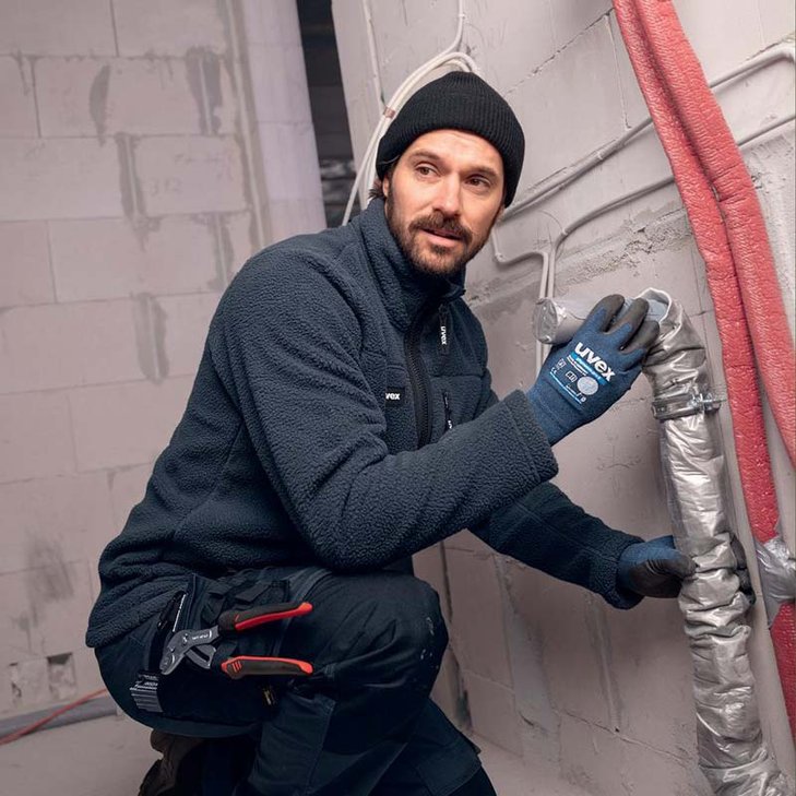durable and versatile workwear for professional craftsmen