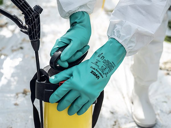 Hand protection for vets