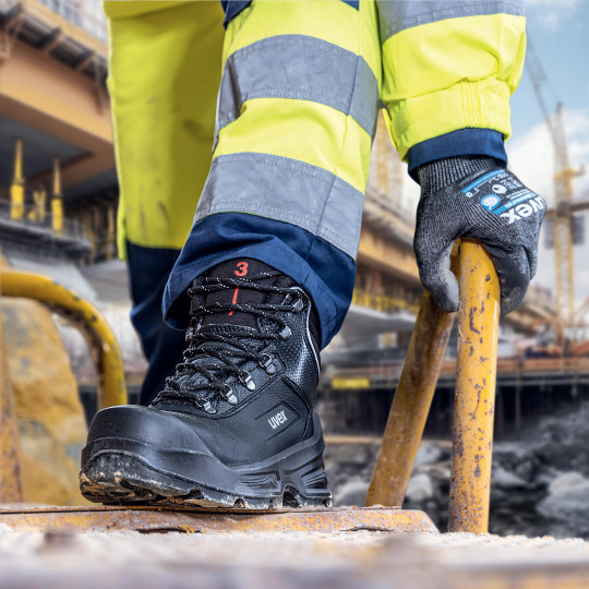 Safety footwear | uvex 3 quatro lace-up boot
