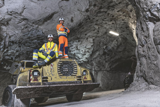 Védő- és munkaruházat | uvex suXXeed construction bomberdzseki