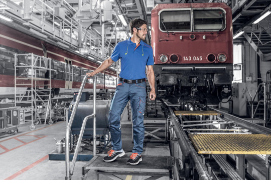 Védő- és munkaruházat | uvex SuXXeed slim fazonú cargo nadrág