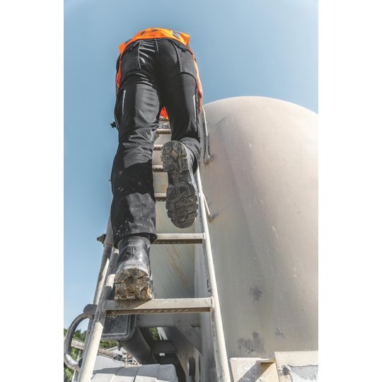Safety shoes | uvex 2 construction boot S3 FO SC SR