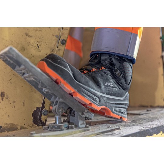 Safety shoes | uvex 3 boot S3 FO CI SC SR