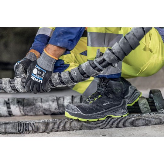 Safety footwear | uvex 3 lace-up boot S3 FO CI SC SR