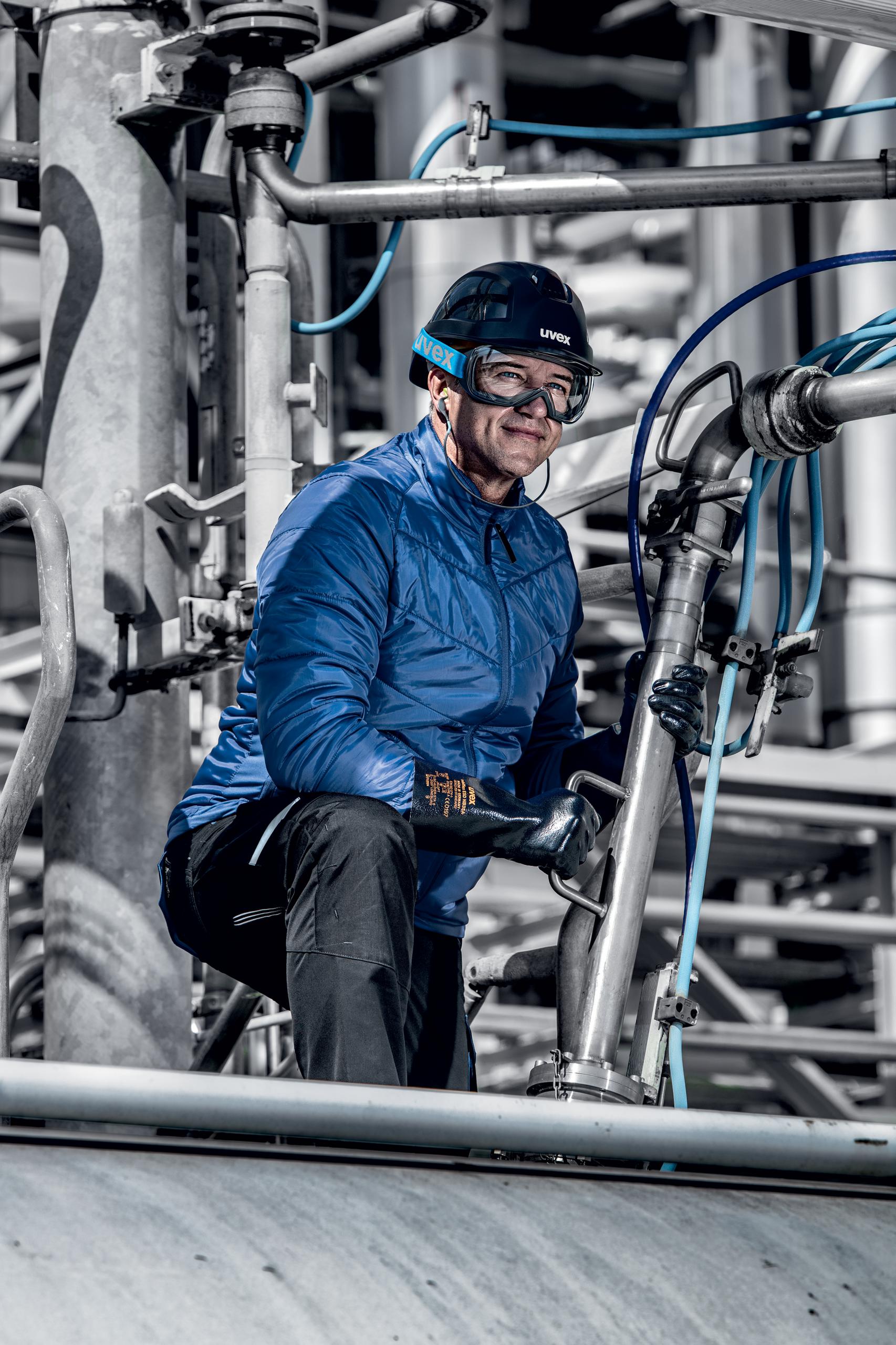 Safety gloves | uvex rubiflex ESD NB35A chemical protection glove