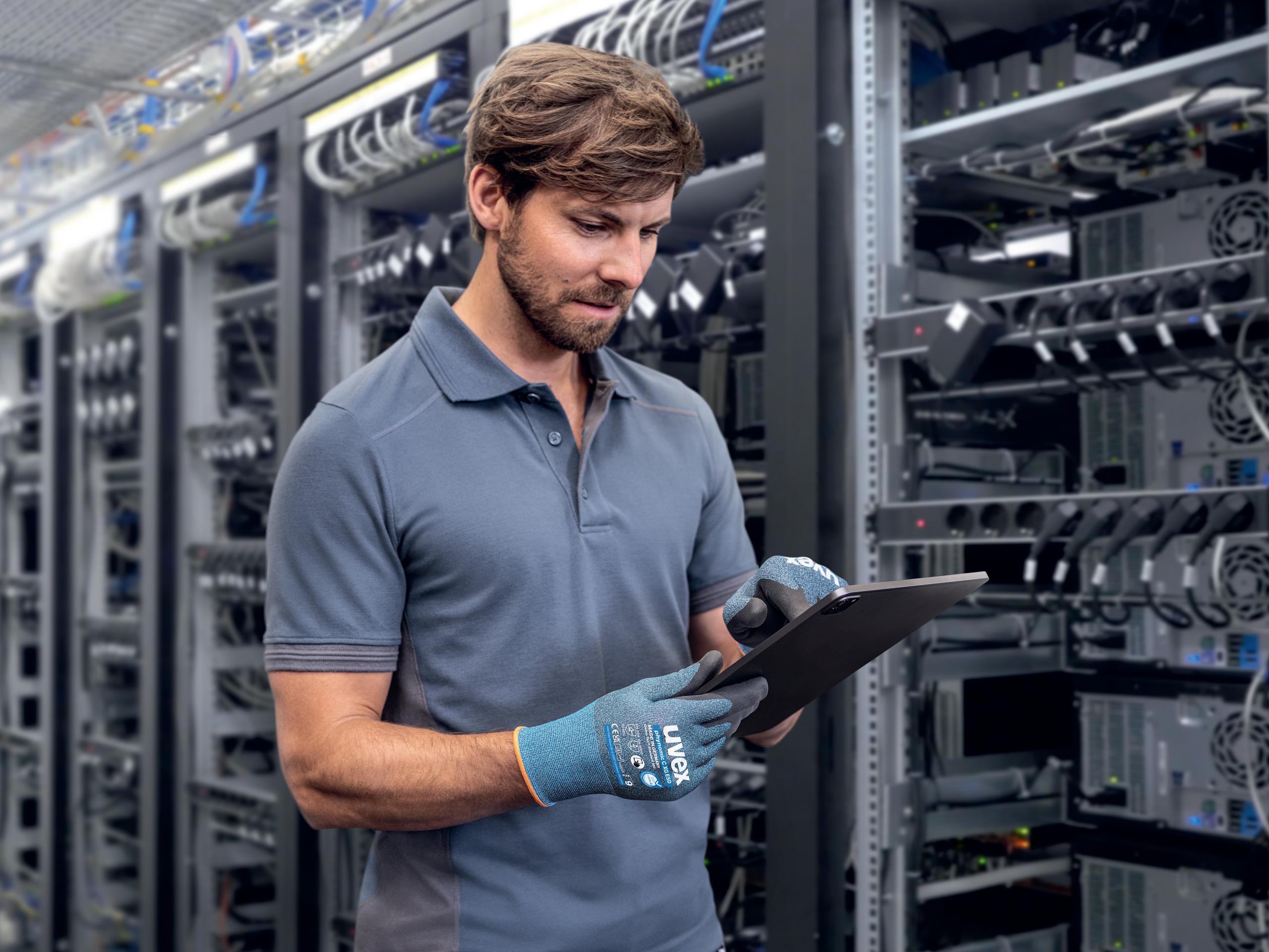Safety gloves | uvex phynomic C XG ESD